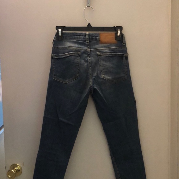 Zara Floral Embroidered Distressed Jeans - Picture 8 of 8